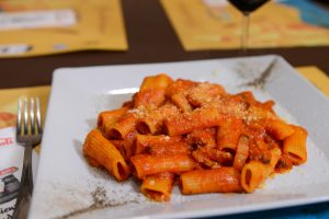 Tortiglioni all’amatriciana gluten free